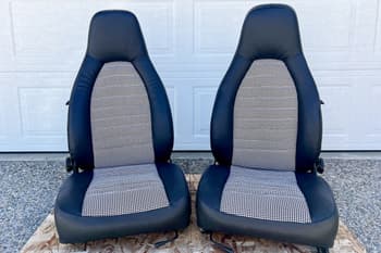 NO-RESERVE: Pair of front seats for Porsche 911