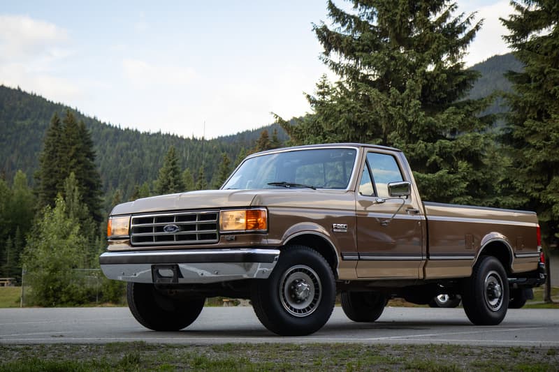 1988 Ford F-250 during early stop along trip