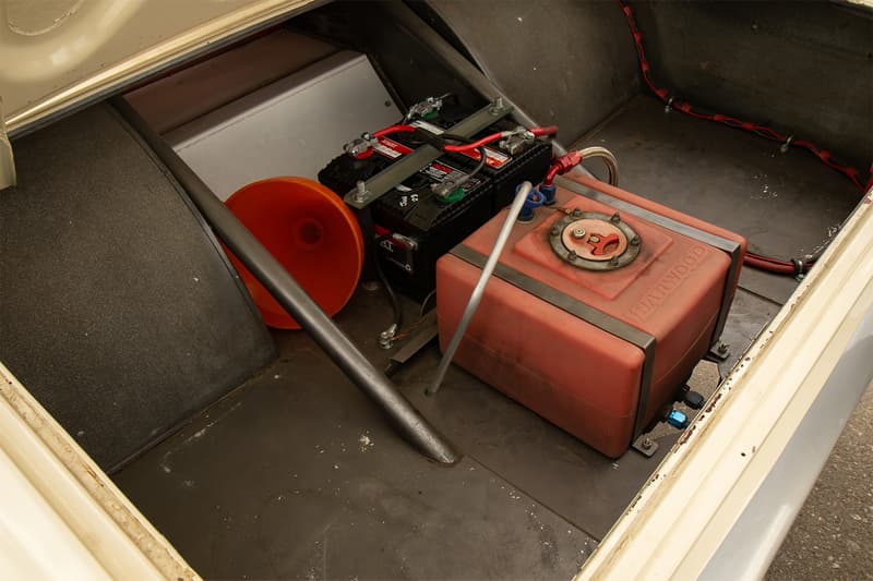 The fuel cell and dual battery set up for the Thunderbolt, holding enough power and fuel for a few passes down the 1/4 mile