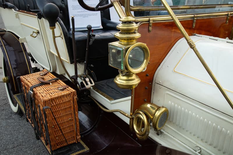 The incredible details strewn throughout the automobile, with its gorgeous brass lamps, horn and unique shifters adding to the uniqueness of historic vehicles