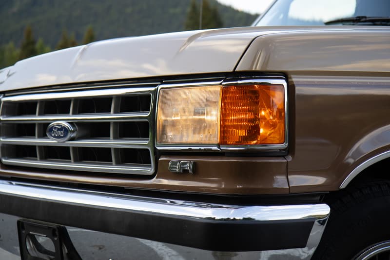 Detail of 1988 Ford F-250