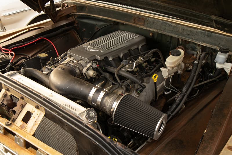 The Modular 4.6L Mustang V8 under the hood